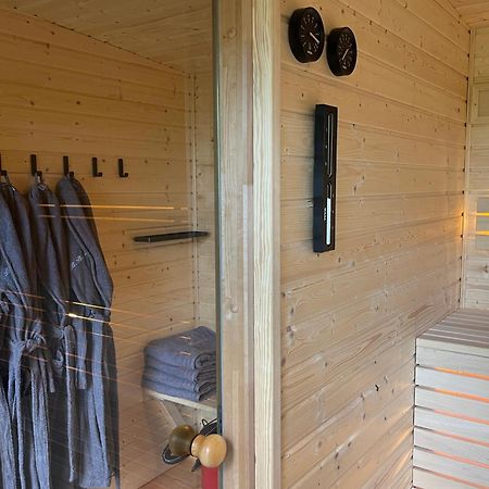 Romantisches Studio Am Waldesrand Mit Gartensauna Schwarz Zewnętrze zdjęcie