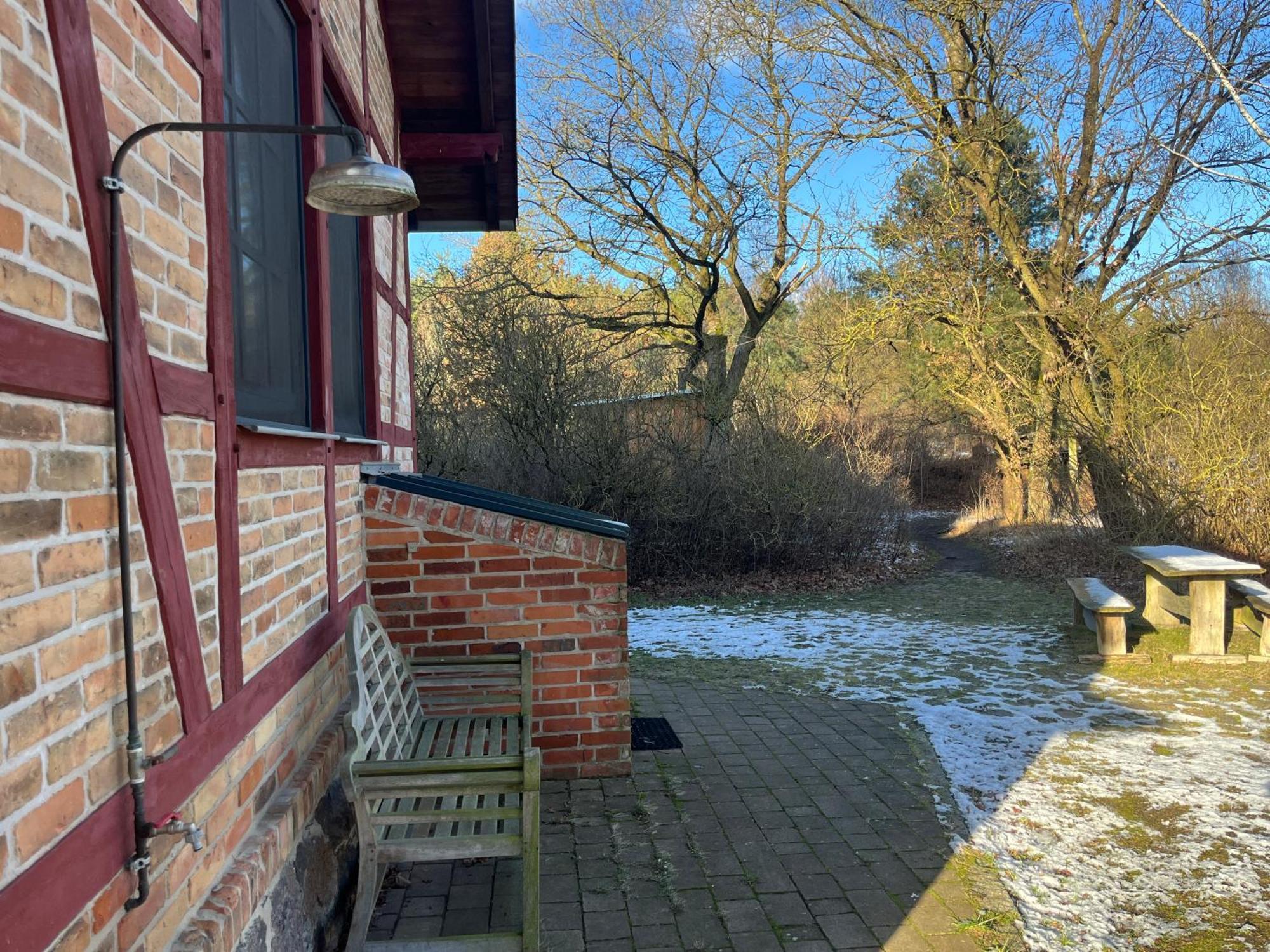 Romantisches Studio Am Waldesrand Mit Gartensauna Schwarz Zewnętrze zdjęcie